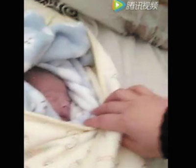 痛心，大連一女嬰剛出生兩個小時就被棄垃圾桶